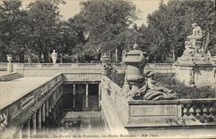 CPA Nimes le jardin de la Fontaine les Bains Romains 
