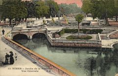 CPA Nimes jardin de la Fontaine vue generale 
