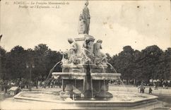 CPA Nimes la Fontaine Monumentale de Pradier sur l'Esplanade 