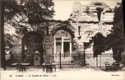 CPA Nimes le Temple de Diane 