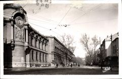 CPA Nimes Gard le Lycee et le Boulevard Victor Hugo 