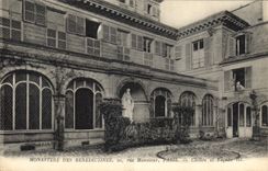 CPA Monastere des Benedictines 20 rue Monsieur Paris Cloitre et Facade Est 