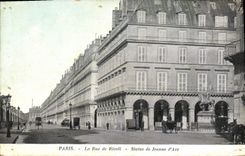 CPA Paris la Rue de Rivoli statue de Jeanne d'Arc 