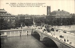 CPA Paris la Place du Chatelet vue de la Conciergerie le Theatre du Chatelet le Theatre Sarah Bernha