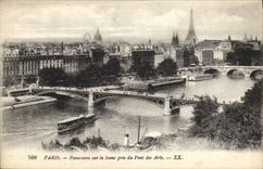 CPA Paris Panorama sur la Seine pris du Pont des Arts Tour Eiffel