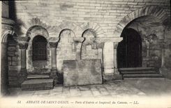 CPA Abbaye de Saint Denis Porte d'Entree et Soupirail du Caveau 