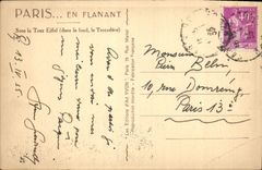 CPA Paris en flanant Sous la Tour Eiffel dans le fond le Trocadero 