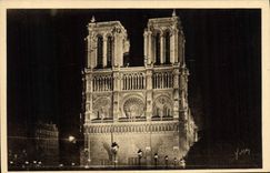 CPA Paris en flanant Notre Dame illuminee La Facade 