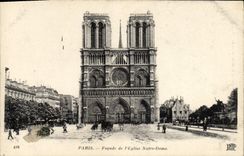 CPA Paris Facade de L'Eglise Notre Dame 