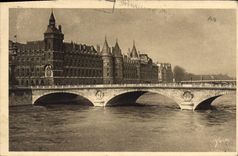CPA Paris en flanant Le Palais de Justice et le Pont au Change 