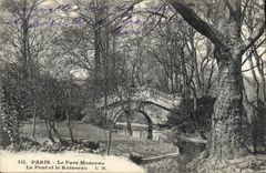 CPA Paris Le Parc Monceau Le Pont et le Ruisseau 
