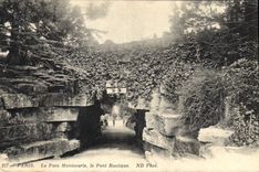 CPA Paris Le Parc Montsouris le Pont Rustique 