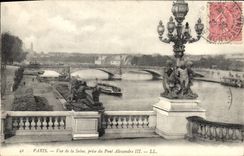 CPA Paris Vue de la Seine prise du Pont Alexandre III 