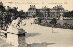 CPA Paris Le Palais et le Jardin du Luxembourg Lion