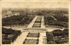 CPA Paris Le Champ de Mars vu de la Tour Eiffel dans le fond l'Ecole Militaire 
