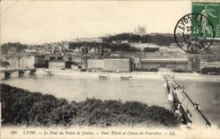 CPA Lyon Le Pont du Palais de Justice Pont Tilsitt et Coteau de Fourviere 
