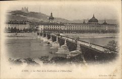 CPA Lyon Le Pont de la Guillotiere et l'Hotel Dieu 
