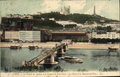 CPA Lyon Le Palais de Justice et le Coteau de Fourviere La Tour et le Restaurant Gay 