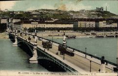 CPA Lyon Le Pont du Midi Le Quai Gailleton et Fourviere 