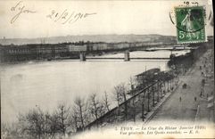 CPA Lyon La Crue du Rhone Vue generale Les Quais envalus 