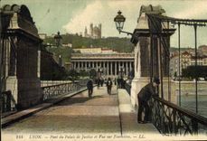 CPA Lyon Pont du Palais de Justice et Vue sur Fourviere 