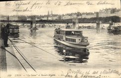 CPA Lyon La Saone et Bateau Mouche Peche Pecheur