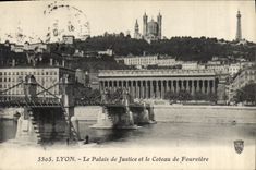 CPA Lyon Le Palais de Justice et le Coteau de Fourviere 