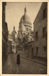 CPA Paris Montmartre La Basilique vue de la Rue du Chevalier de la Barre 