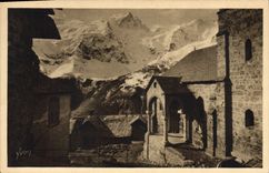 CPA Les Alpes La Meije vue des Terrasses Au premier plan la vieille eglise romane du village 