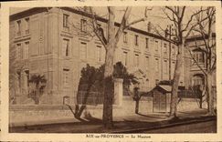 CPA Aix en Provence Le Museum 