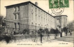 CPA Aix en Provence Le Museum 