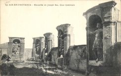 CPA Aix en Provence Mausolee de Joseph Sec Cour Interieure 