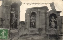 CPA Aix en Provence Mausolee de Joseph Sec Cour interieure 