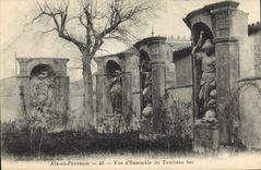 CPA Aix en Provence Vue d'Ensemble du Tombeau Sec 