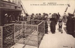 CPA Marseille La Terrasse des Ascenseurs de Notre Dame de la Garde 