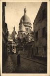 CPA Paris Montmartre La Basilique vue de la Rue du Chevalier de la Barre 