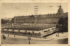 CPA Paris L'Hotel des Invalides vu de l'Esplanade 