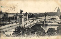 CPA Paris Perspective du Pont Alexandre III et de l'Esplanade des Invalides vue prise du Grand Palai
