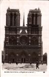 CPA Paris Notre Dame la Facade et le Parvis 