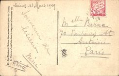 CPA Ste Therese de l'Enfant Jesus assise dans le jardin du Carmel