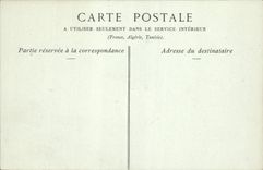 CPA Chateau de Pierrefonds Cour d'Honneur une Galerie