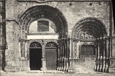 CPA Avallon Le Portail de l'Eglise Siant Lazare 