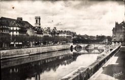 CPA Besancon les Bains Doubs Les Quais Pont Battant la Madeleine 