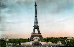 CPA Paris La Tour Eiffel vue du palais de Chaillot 