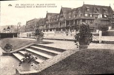 CPA Deauville Plage Fleurie Normandy Hotel et Boulevard Cornuche 