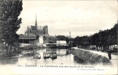 CPA Amiens La Cathedrale vue des bords de la Somme 