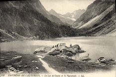 CPA Environs de Cauterets Le Lac de Gaube et le Vignemale 