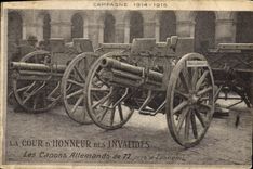 CPA Campagne 1914 1915 La Cour d'Honneur des Invalides 