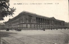 CPA Paris Le Musee du Louvre Les Colonnades 