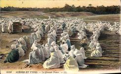 CPA Scenes et Types La Grande Prieure 